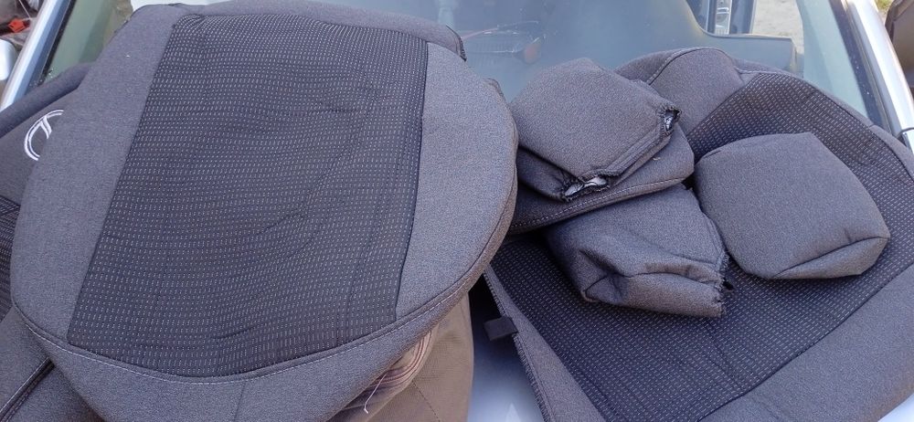 Чохли оригінальні мазда 3