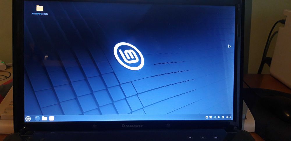 komputer Lenovo G 550  15" win 10 lub Linux