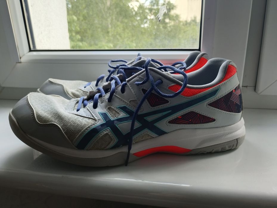 Asics upcourt na halę