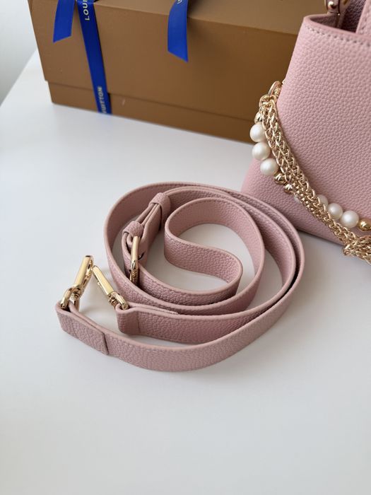 Сумка Louis Vuitton Capucines рожева