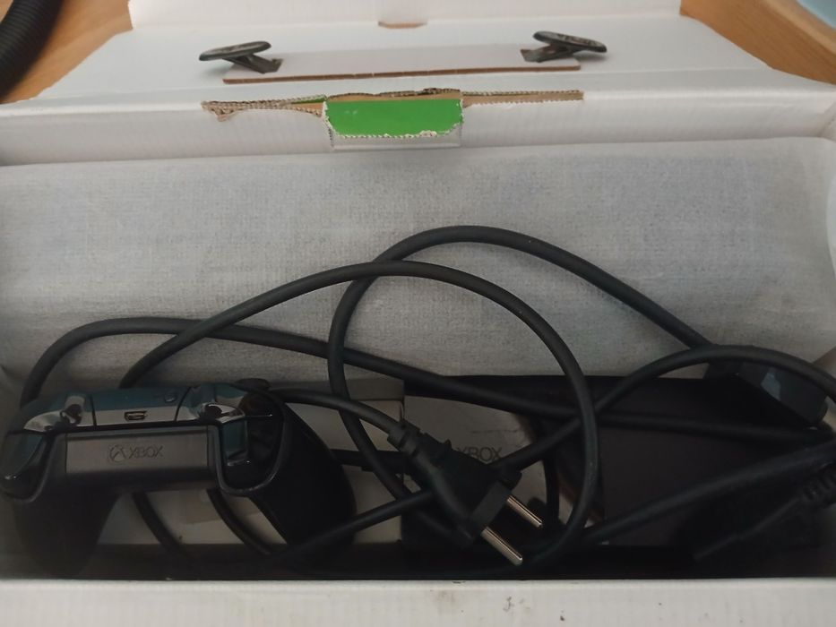 Xbox one 500gb usada troco