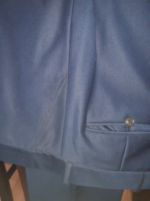 Garnitur (marynarka +spodnie)