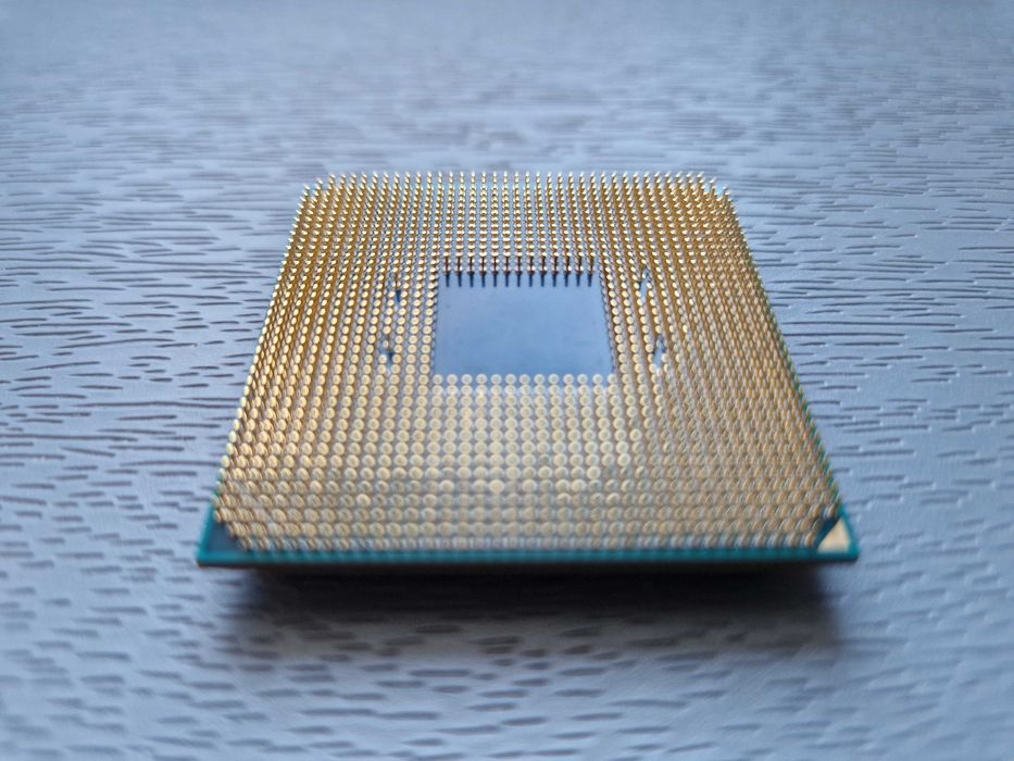 AMD Ryzen 5 2600 [Socket AM4]