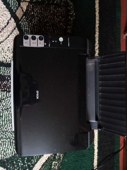 продаю принтер Epson cx4300