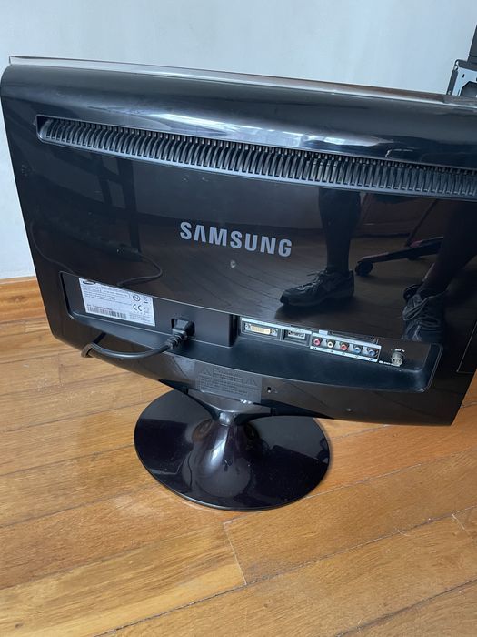 Monitor/TV Samsung  T220HD 22" – Excelente Estado)