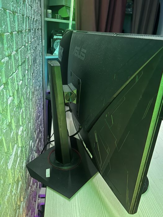 Игровой монитор ASUS 165 Гц