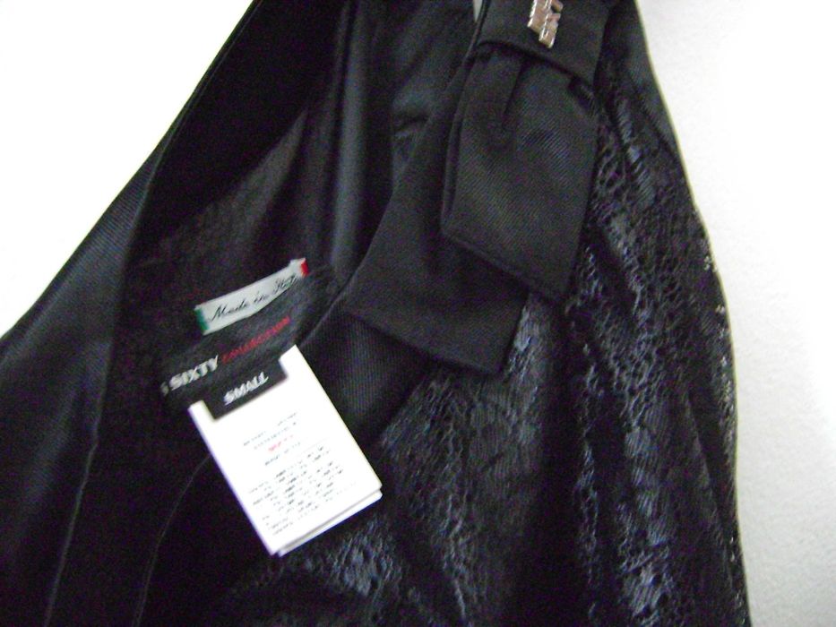 Vestido preto de renda da Mix Sixty