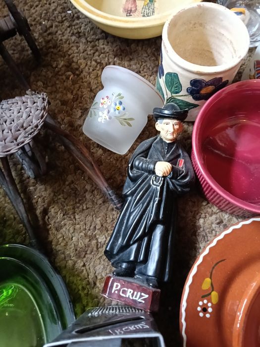 Various vintage items472848196510699523