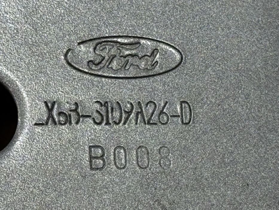 Підсилювач переднього бампера FORD ESCAPE mk4  20-25р. Усилитель буфер