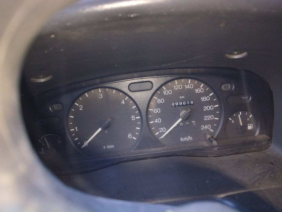 Karoseria Ford Transit MK6 brygadowka z paką 2,0 TDDI 2003r osobowa