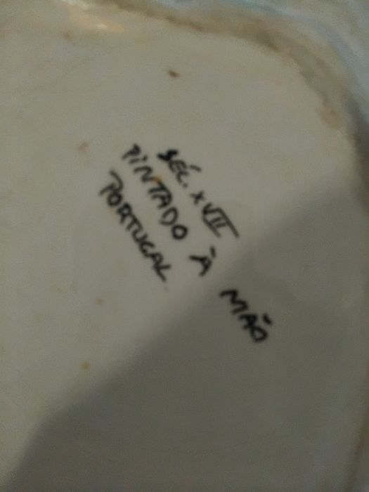 Travessa pintada à mão do sec. XVII