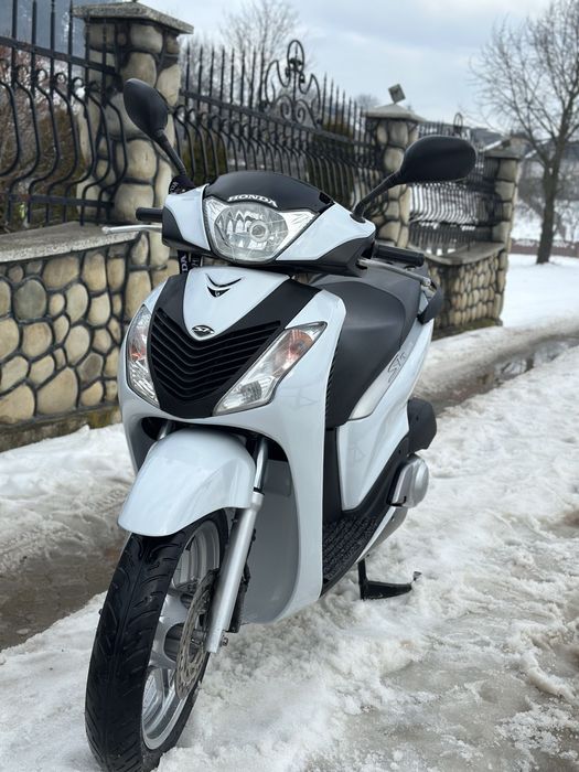Скутер Honda sh 150