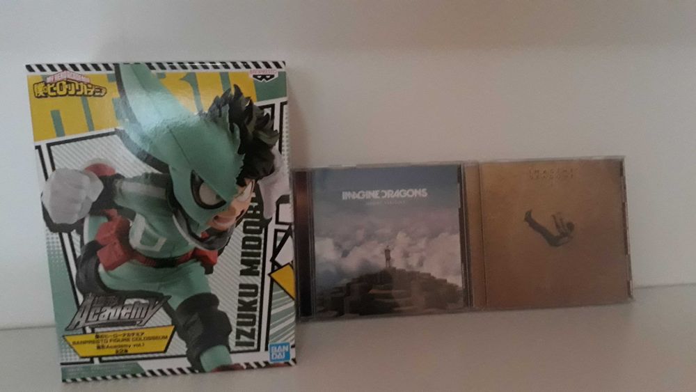 Figuras e CDs: em boa condição a Preço Baixo [Pack > Junto de cada]