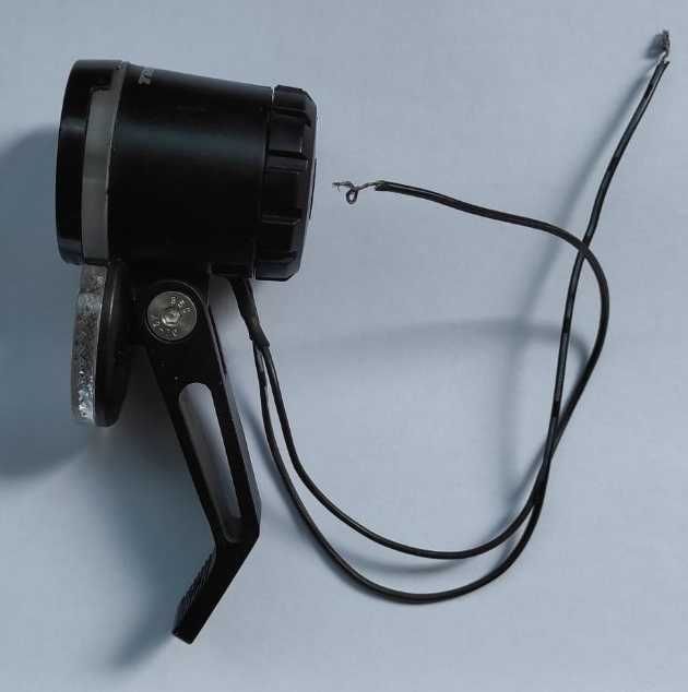 Передняя велофара фара для велосипеда под динамовтулку Trelock LS232