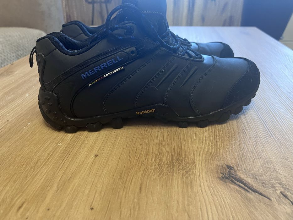 кросівки чоловічі трекінгові  merrell  outdoor vibram