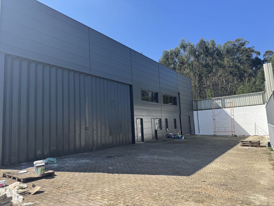 Armazém Arrendamento na Trofa