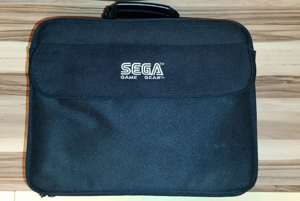 Sega game gear + картриджи продам