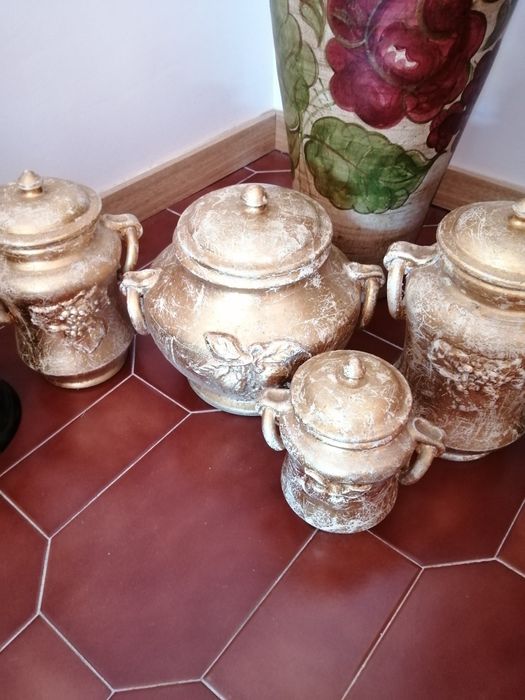Conjunto de candeeiros e potes423490742419476483