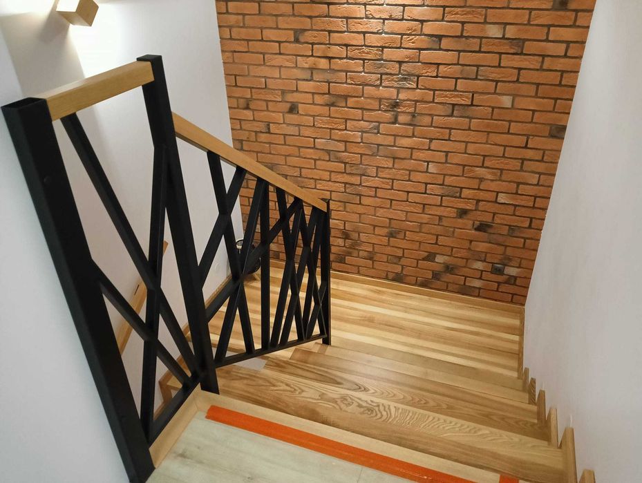 Schody balustrady z drewna