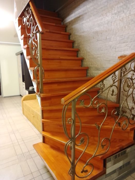 Продаж дома в г.Камянськое от собственника .Р-н жд вокз пос.Строителей