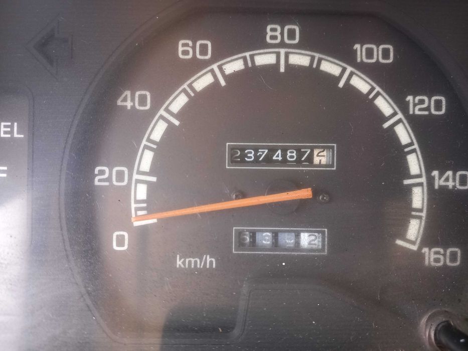Mitsubishi L300 van