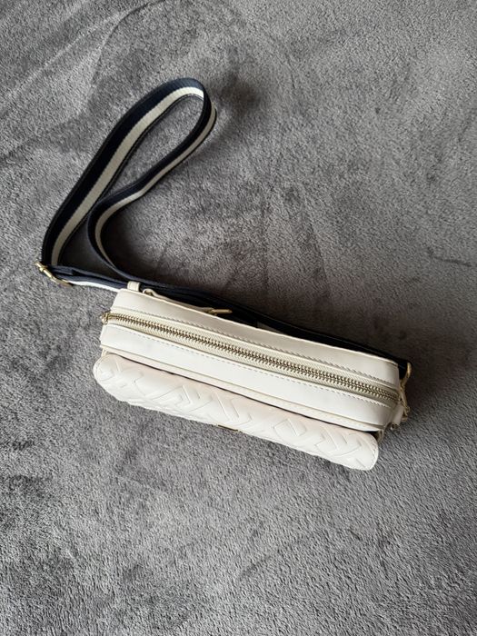 Сумка TOMMY HILFIGER кроссбоді