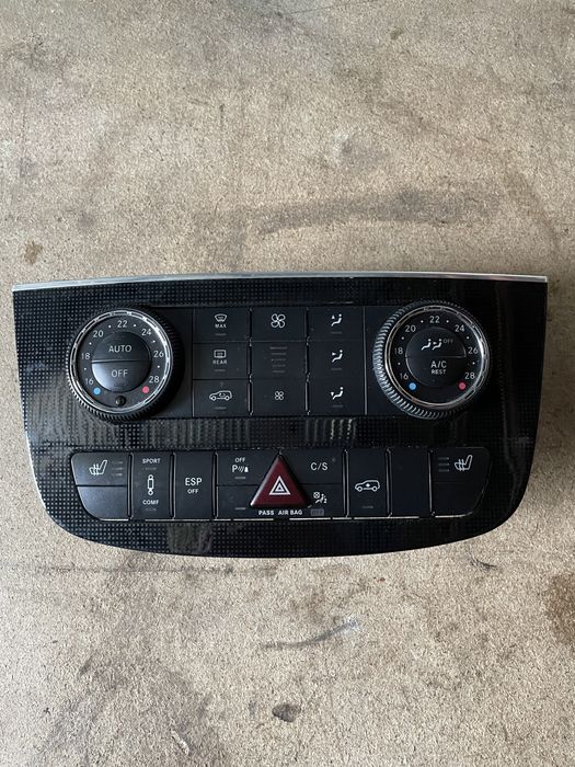 Panel klimatyzacji Ml w164 Gl x164 R klasa w251