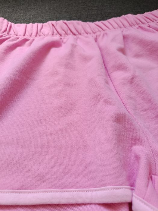 Krótkie spodenki damskie barbie