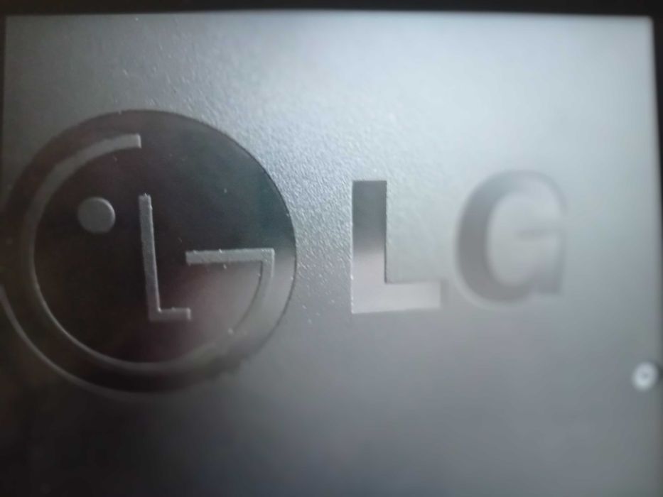 Tanio telewizor LG 32 całe dwa piloty