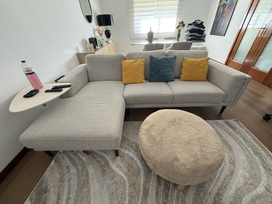 Sofa com chaise longue