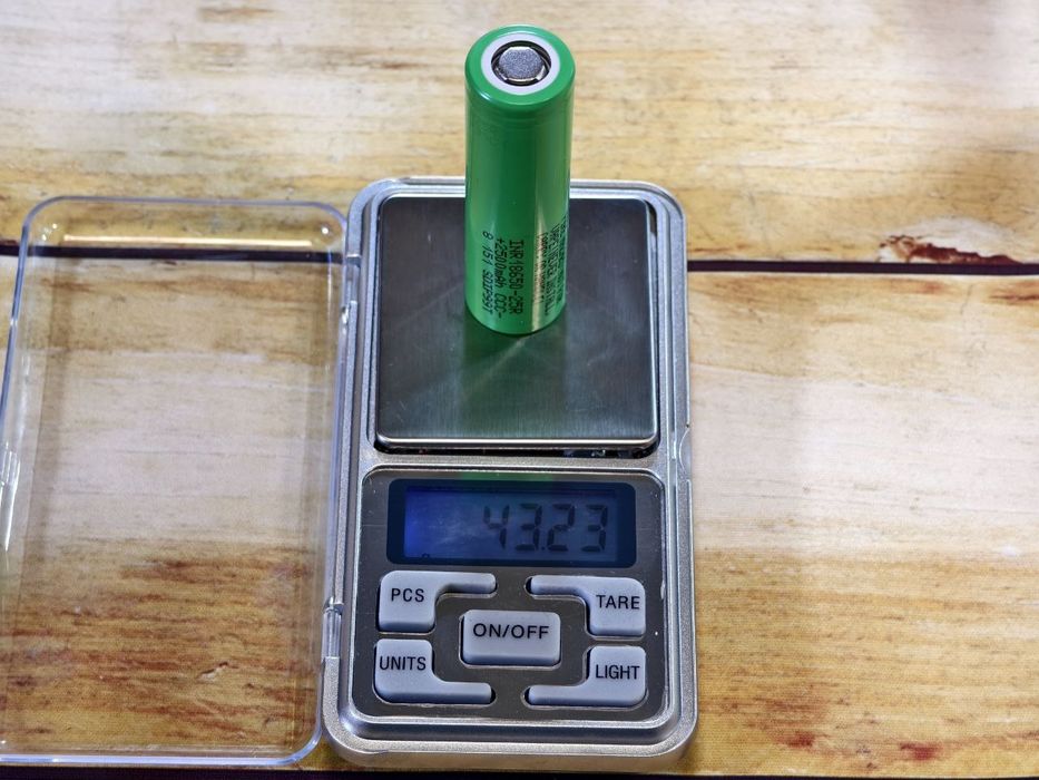 Акумулятор 18650 Samsung INR18650 25R 2500 mAh 20А високострумовий