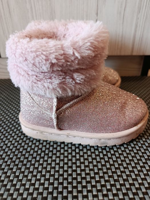 Угги для дівчинки