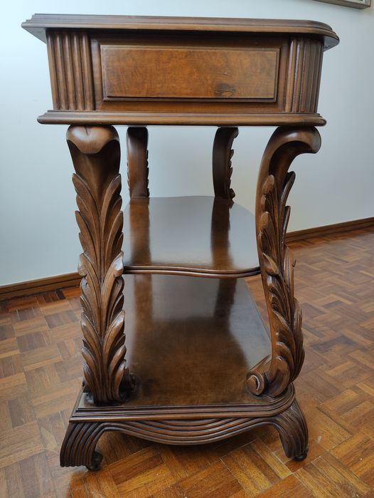 Consola/Mesa de Apoio em Madeira ao Estilo Luís XV