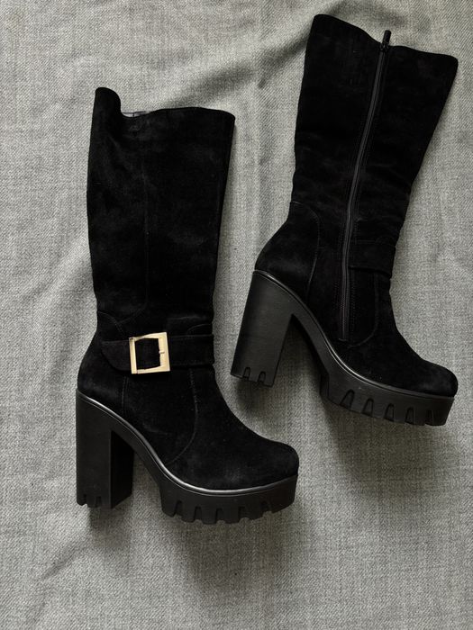 Чоботи зимові жіночі