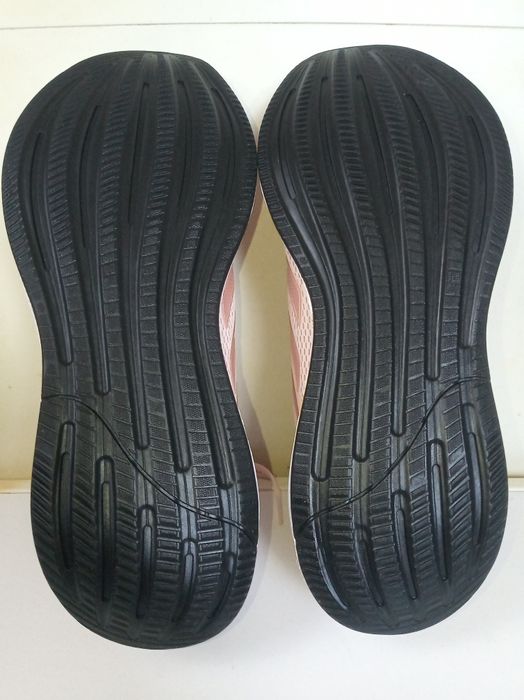 44 Adidas Response  кросівки