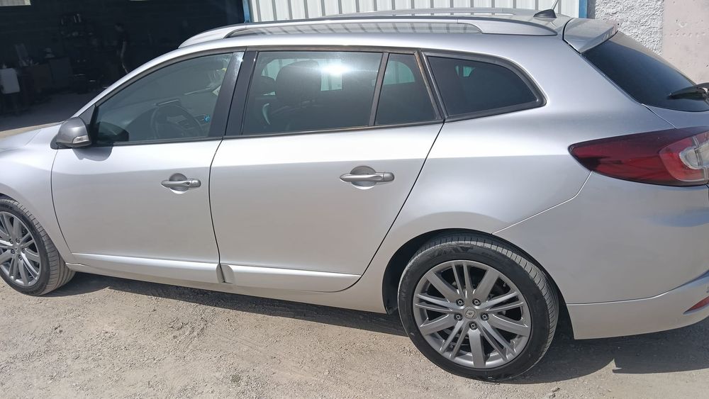 Renault Megane St 1.5 DCI Gtline automatica — photo 4