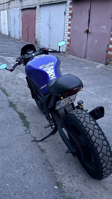 Кафе рейсер Suzuki sv650