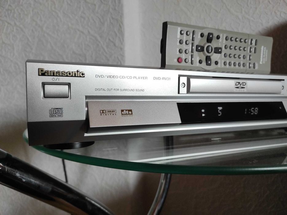 Odtwarzacz DVD Panasonic DVD-RV31 + pilot