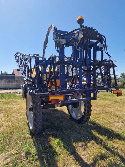 Opryskiwacz  ciągany Caruelle 250s Olympia 21m