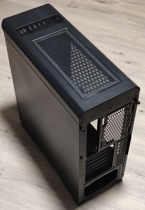 Obudowa komputerowa SilentiumPC Gladius M35W Pure Black z oknem