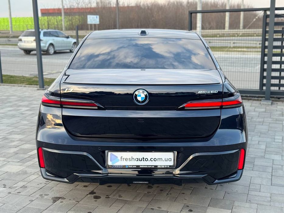 BMW i7 2023 freshauto
