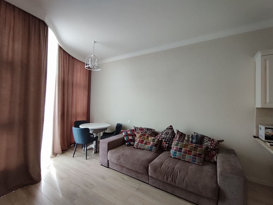 Сдам квартиру в ЖК"Сабанский"/парк Шевченко. Ланжерон. Гардеробная