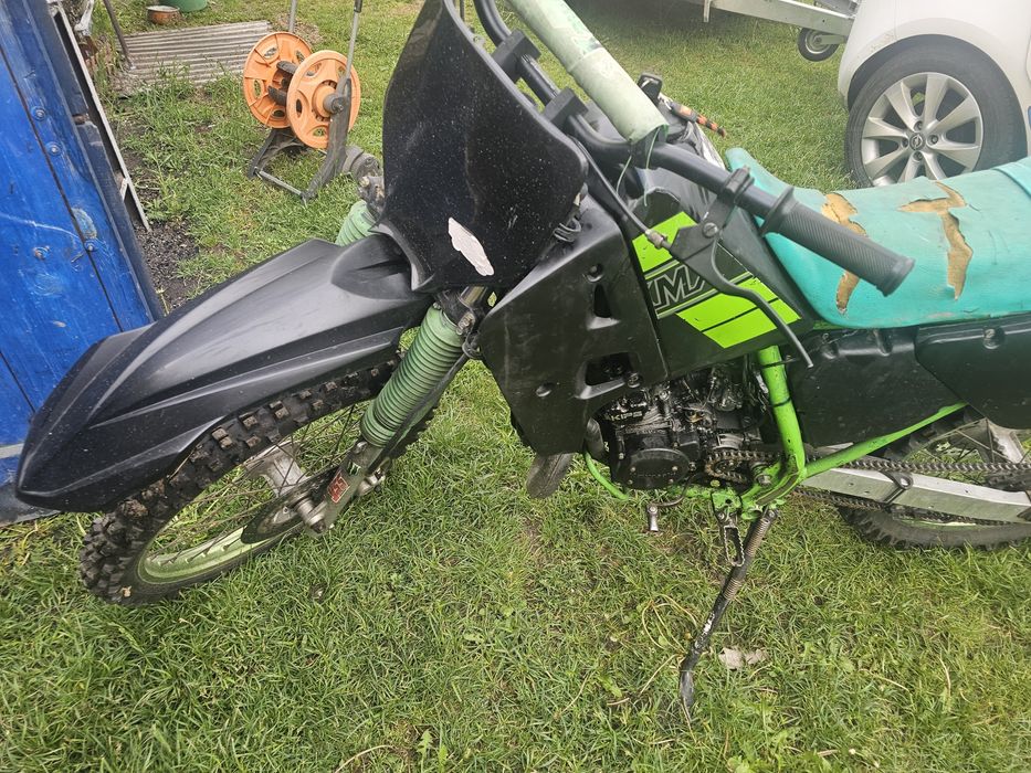 Kawaski kmx 200 .nowe opony