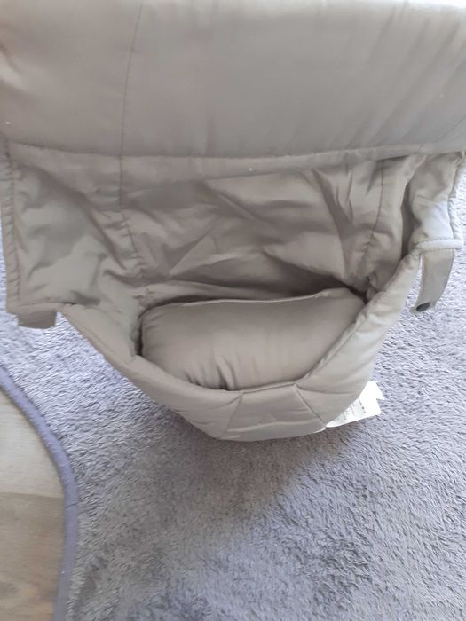 Redutor de bebé para mochila ergonómica ergobaby (usado 2x)
