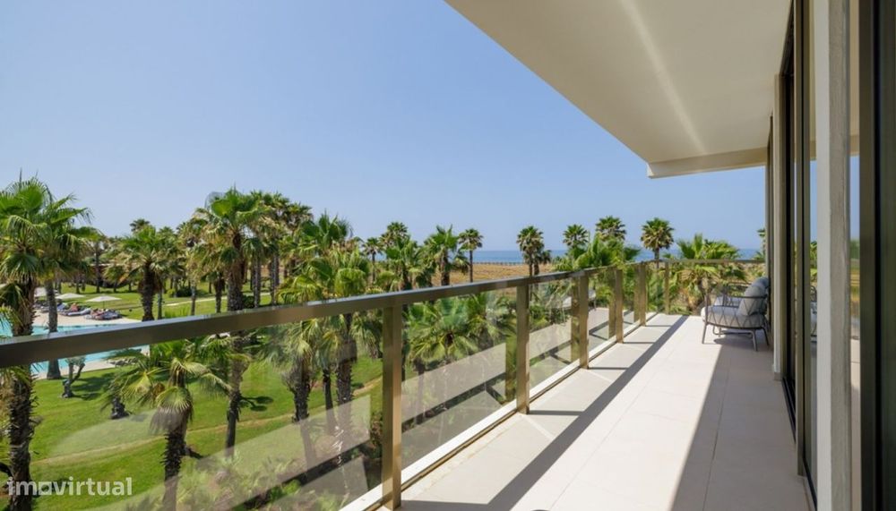 Apartamento T3 à venda com acesso direto à praia dos Salgados, Algar