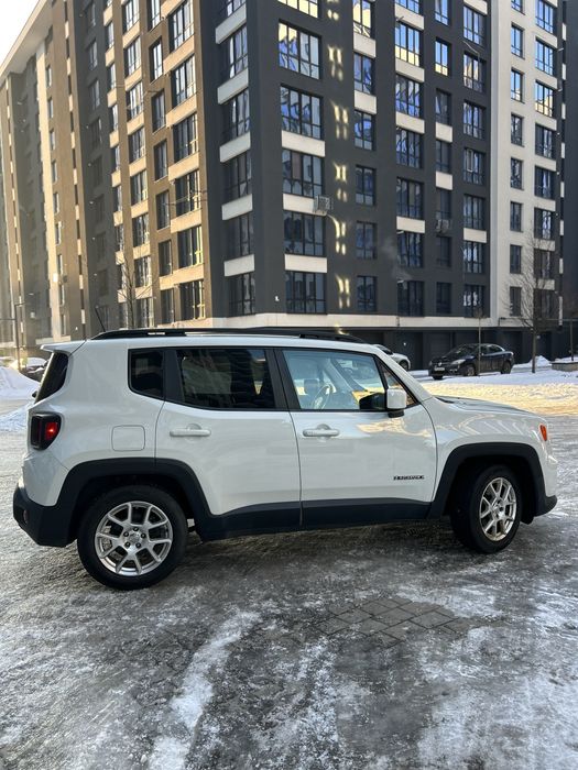 Jeep Renegade 2018 • Автомат • 2.4 Бензин • Свіже авто