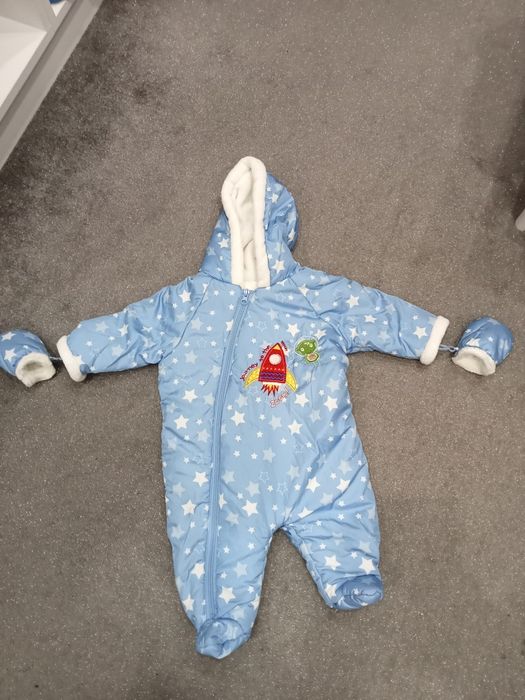 Kombinezon ocieplany dla dziecka 9-12 miesięcy