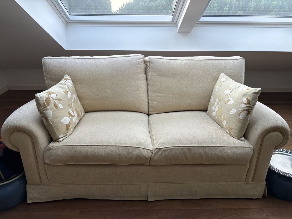 Sofa de dois lugares