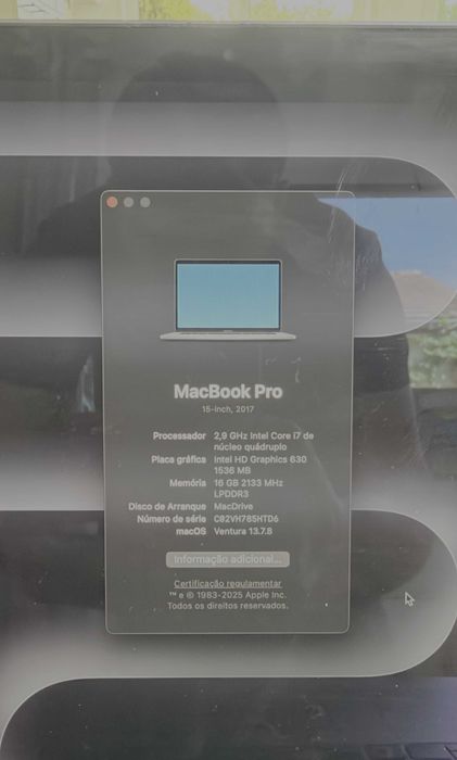 MacBook Pro 15" 2017 i7 – 16GB RAM – Perfeito estado + Caixa e Carregador Originais