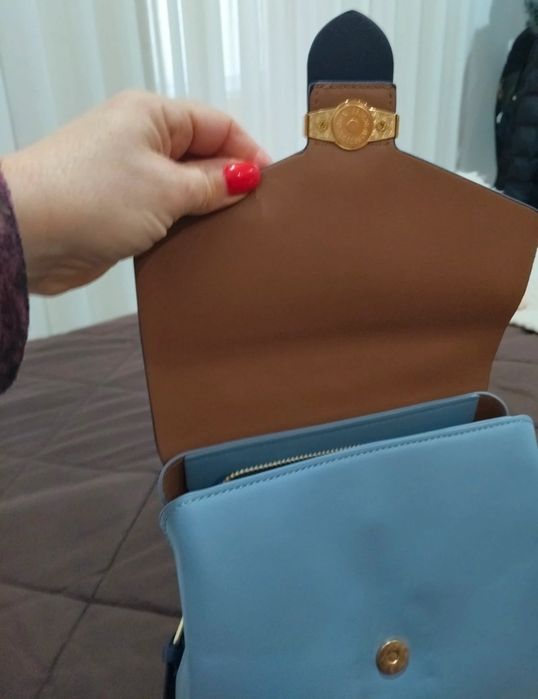 Mochila azul nova